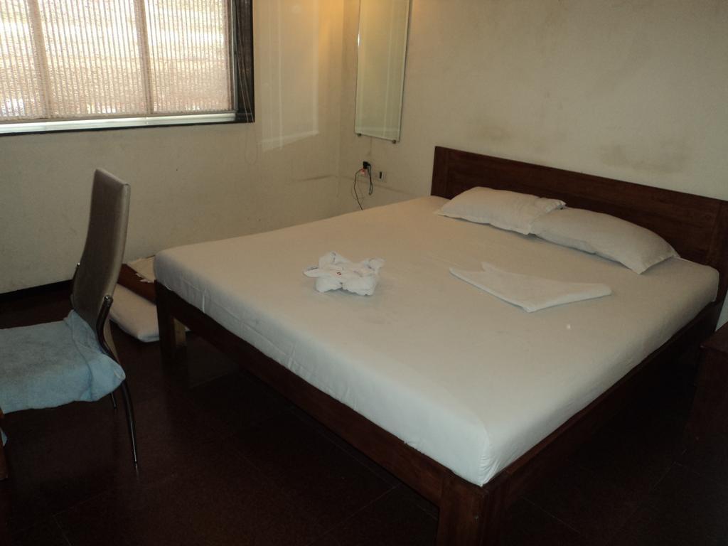 Hotel Q Deck Bombaj Pokoj fotografie